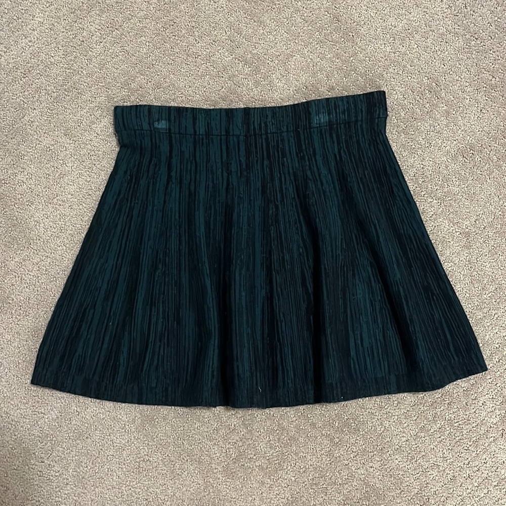 GREEN AND BLACK Striped Skirt